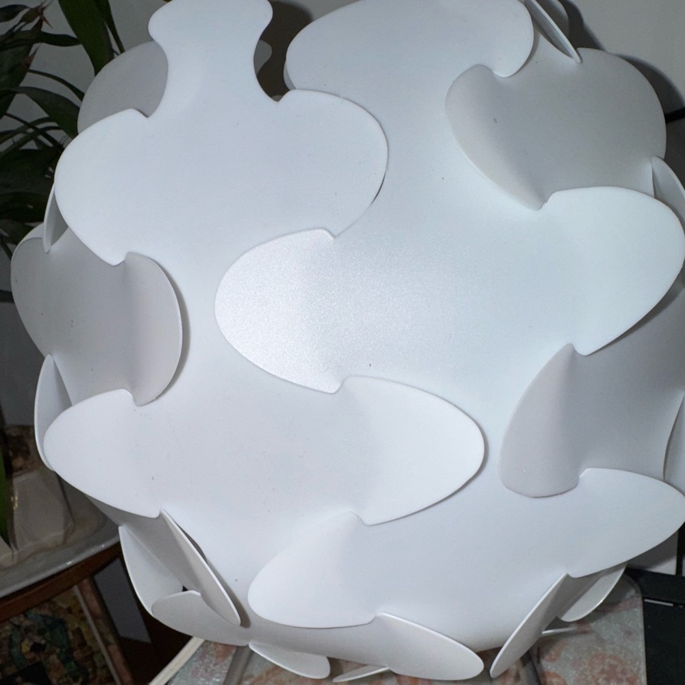 IKEA Interlocking Pieces Fillsta white Table Lamp - Picture 3 of 4